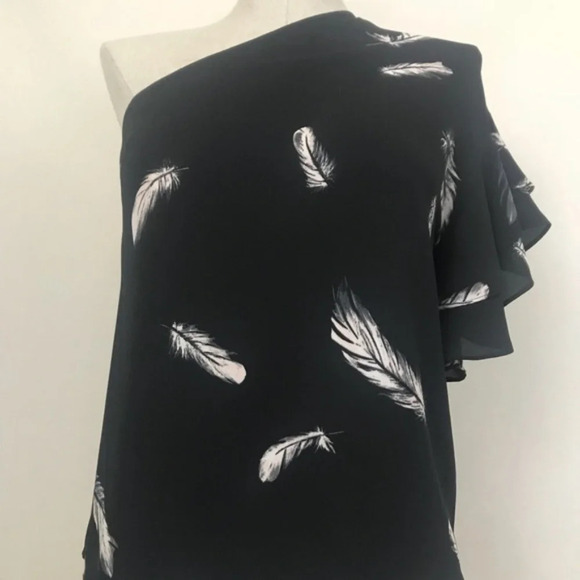 2 for 15 Trouve one shoulder blouse feather print ruffle - Picture 4 of 5